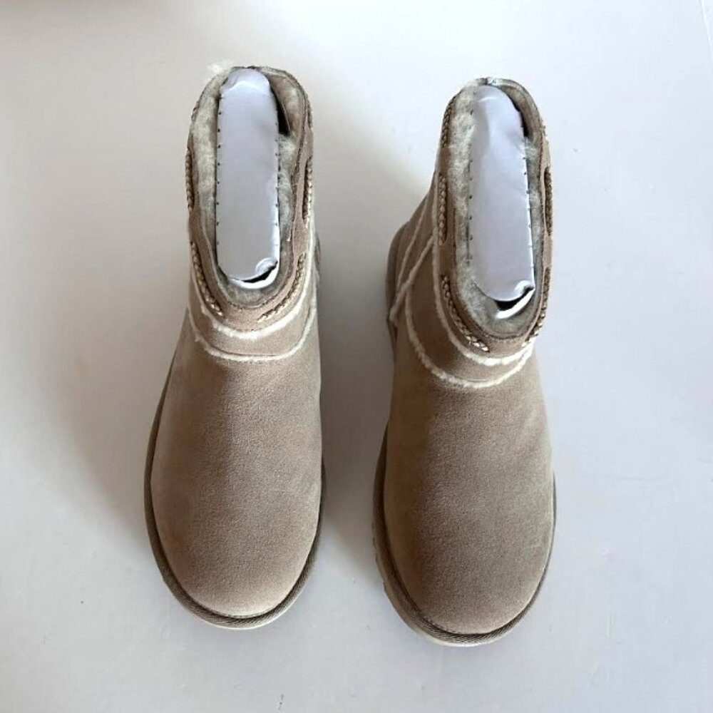 UGG Women's Classic Mini Shearling Braid Boots Dune 7 New in Box - Picture 12 of 15